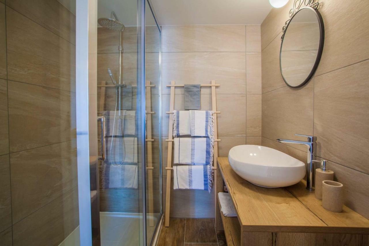 Apartmani Kraj Mora Cres Zewnętrze zdjęcie