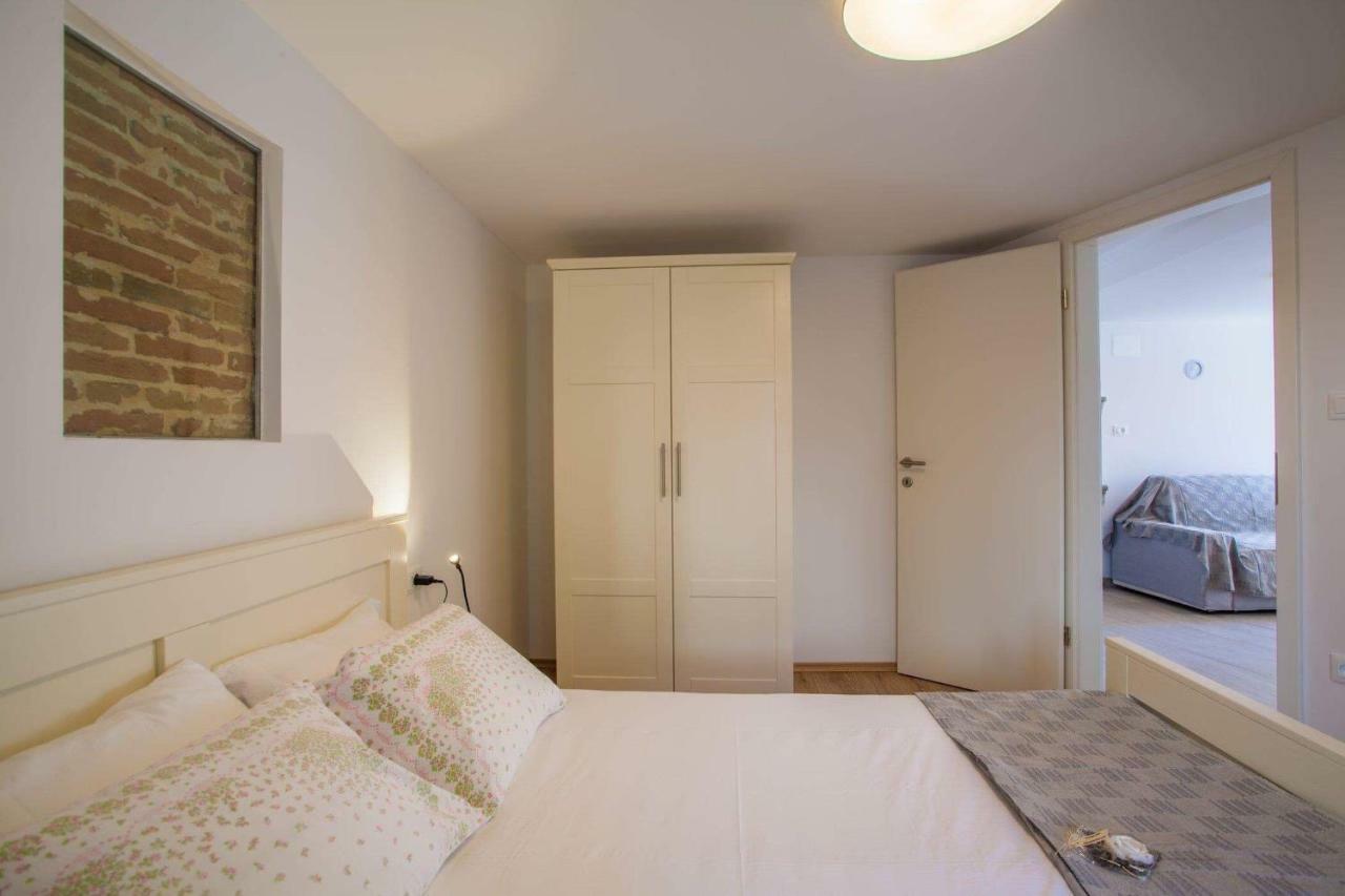 Apartmani Kraj Mora Cres Zewnętrze zdjęcie