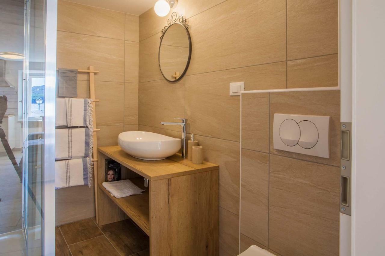 Apartmani Kraj Mora Cres Zewnętrze zdjęcie