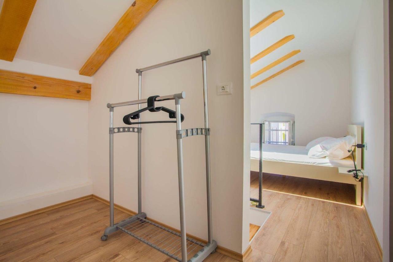 Apartmani Kraj Mora Cres Zewnętrze zdjęcie