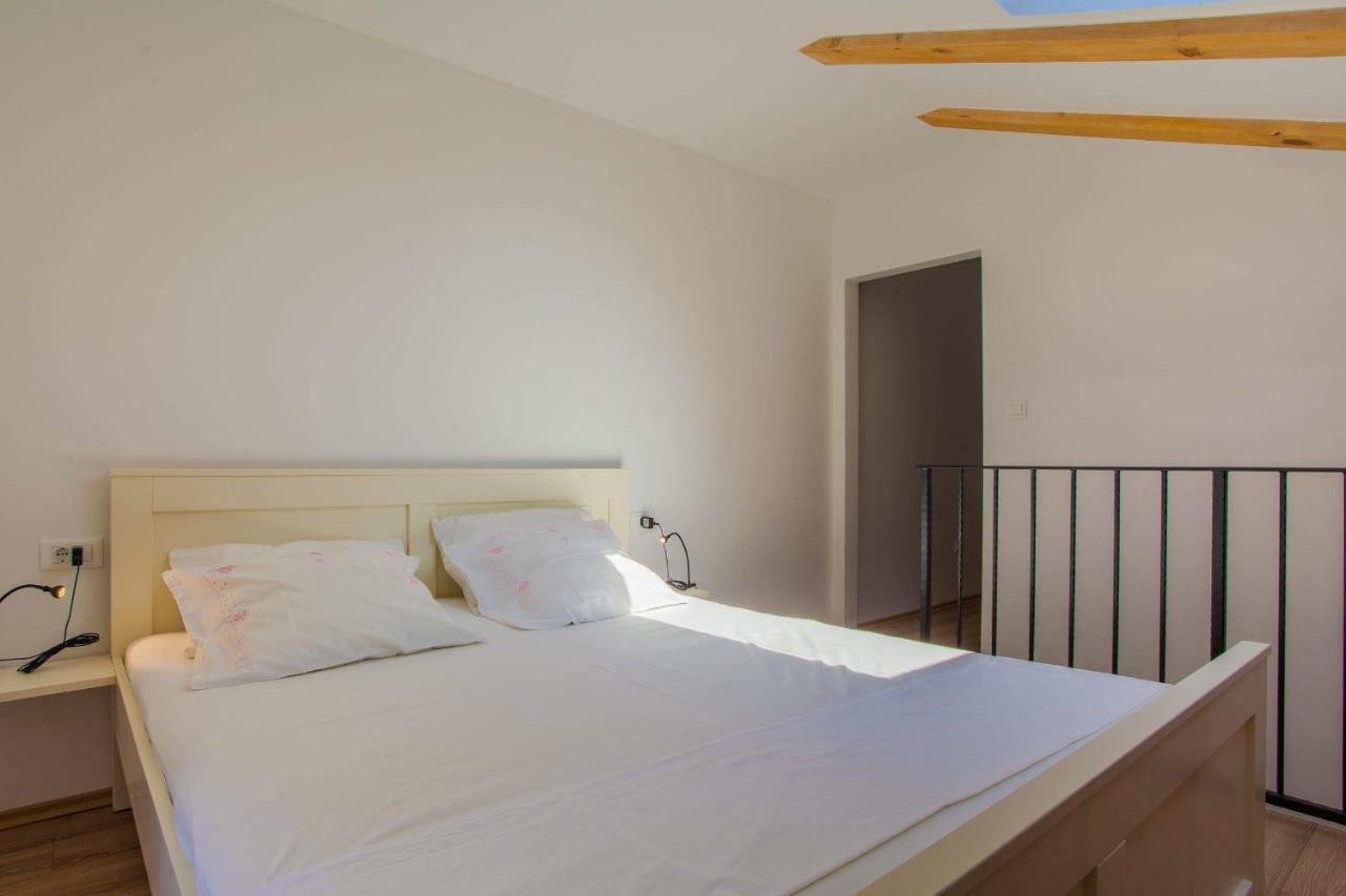 Apartmani Kraj Mora Cres Zewnętrze zdjęcie
