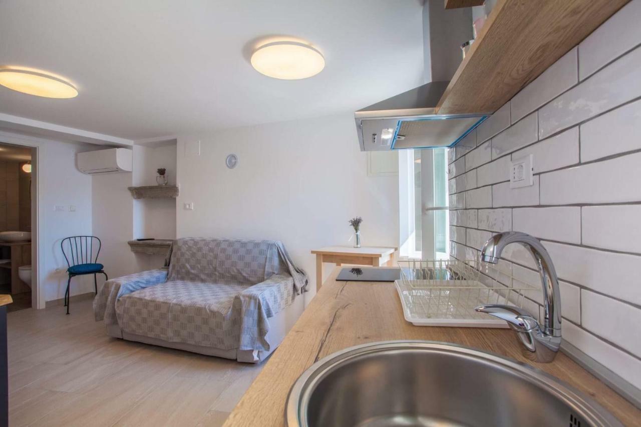 Apartmani Kraj Mora Cres Zewnętrze zdjęcie