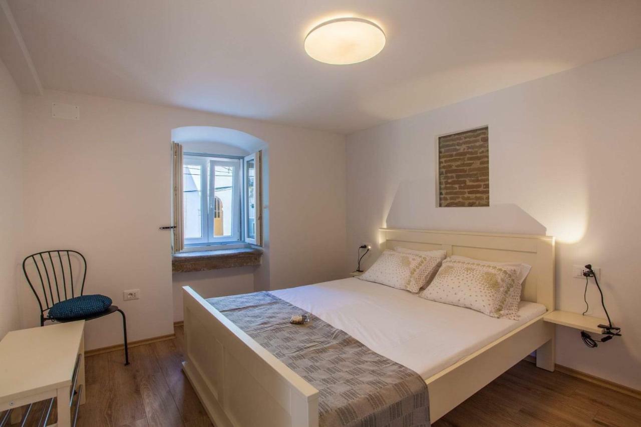Apartmani Kraj Mora Cres Zewnętrze zdjęcie